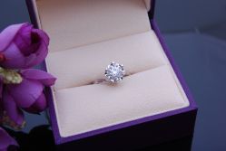 DSC_9641-威德钻石-克拉钻大本营(南京东路店)