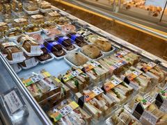 -85度C(生甜甜圈研究工坊·上海平凉店)