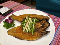 -香巴拉云南餐厅(华莱坞店)