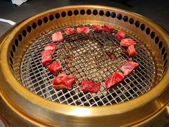 -铭牛烧肉·和牛海鲜自助(高新月牙湖店)