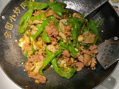 -费大厨辣椒炒肉(高铁吾悦广场店)