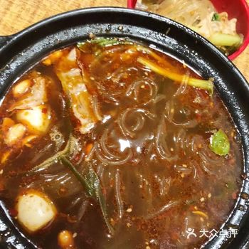 花生浆:阿姨推荐，是他家自己熬的，不会很甜，热的