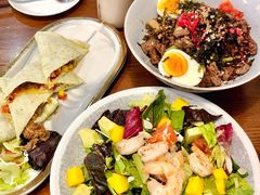 鲜虾牛油果色拉-AFS Cafe & Canteen(闽江二路店)