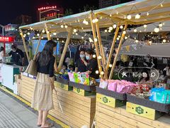 -王府井百货(中州中路店)