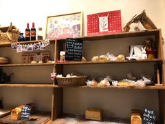 -沁屋面包店(人民东路店)