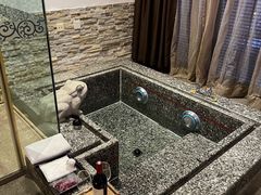 -裕龙汤泉