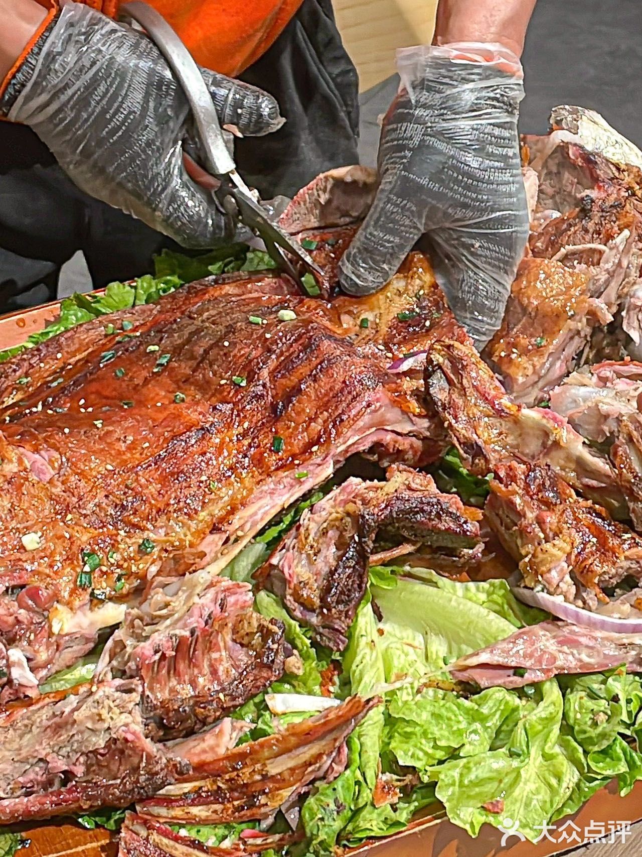 在南京！缸子肉和烤全羊一次到位的快乐谁懂