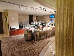 自助取餐区-上海吉臣维景酒店·维多利亚餐厅