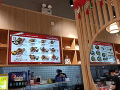 -万和春排骨砂锅米饭(新业广场店)