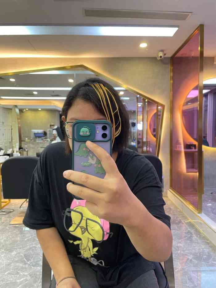 那茉造型(国贸店)-"春节时去的,和发型师沟通后做了一个很有新.