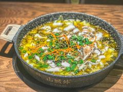 -山城外·非遗酸菜鱼(财富中心店)