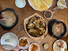 -长寿参鸡汤(朝韩风情街店)