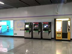 -龙溪路(地铁站)