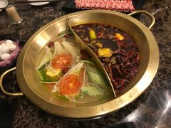 -重庆爽翻天老火锅(临平万达广场店)