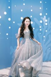 -艾米丽婚纱礼服