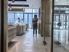 -华夏典当行(龙德广场店)