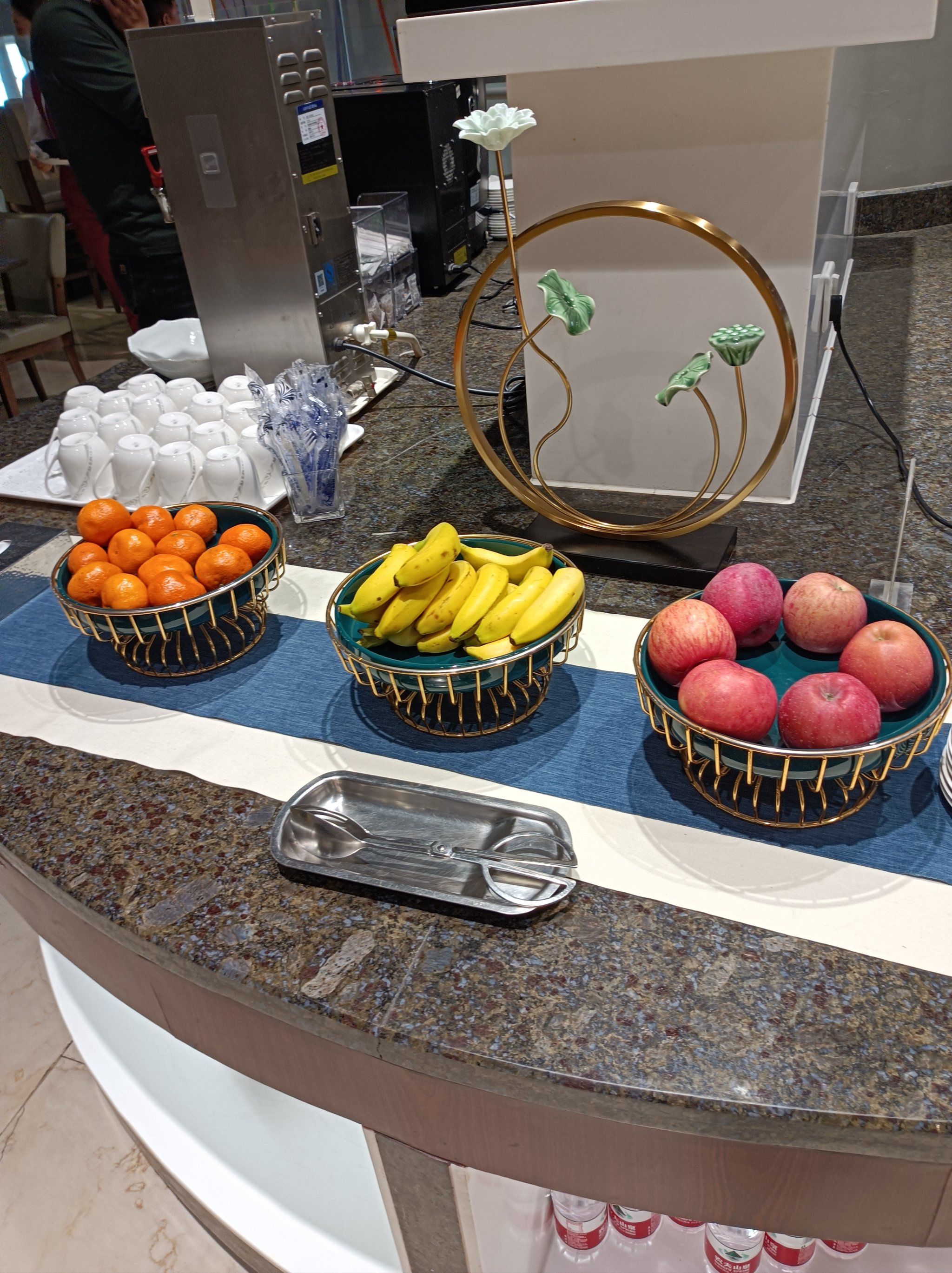 0元玩转这座城 喜欢吃自助餐厅的水果,各种种类还真不少.