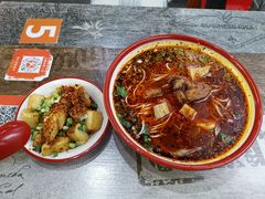 -杨大叔爱面子·四川小吃(岗头店)