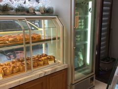 面包甜点陈列柜-老大昌(淮海中路店)