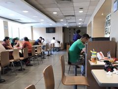 大堂-麦当劳(军博店)