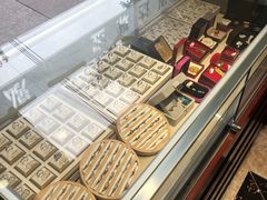 -泓达名表黄金奢侈品回收