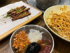 -巴厘龙虾·榜首油焖大虾(音乐学院·沿江酒馆店)