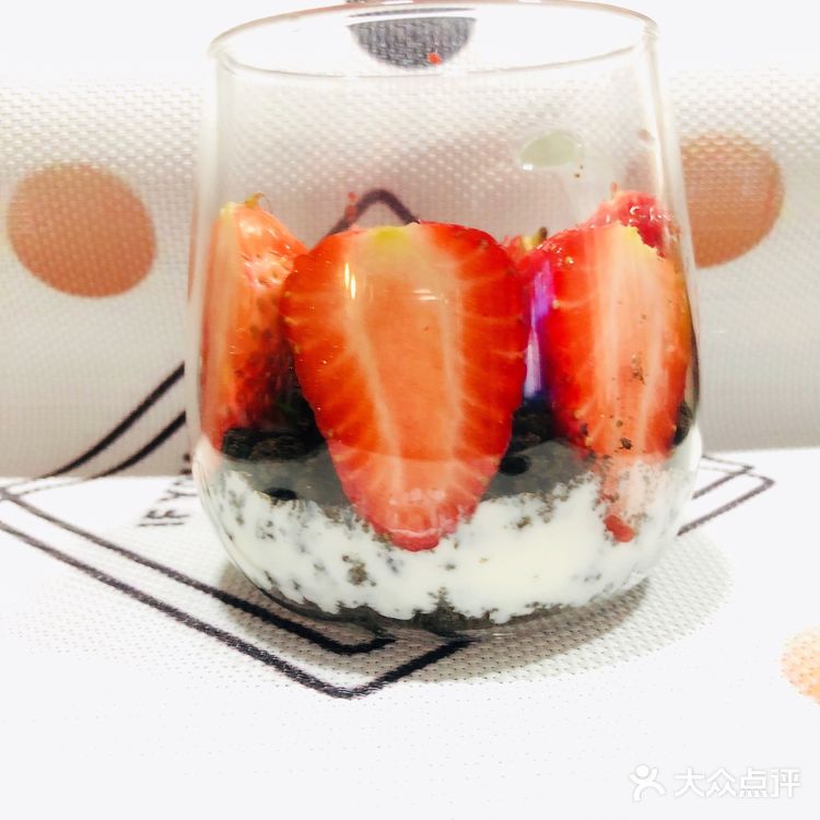🍓超快手甜品，奥利奥草莓酸奶杯🍪‼️