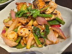 -大头虾越式风味餐厅(光明广场店)