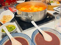 -尚尚仙·酸汤猪手·猪肚鸡火锅(华联万柳购物中心店)