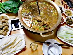 -顶顶汤火牛排火锅·经典铜锅涮肉