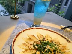 薄切鲜鱼片-穹六人间 people 6(岳阳路店)