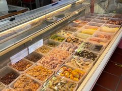自助取餐区-崖口煲仔饭