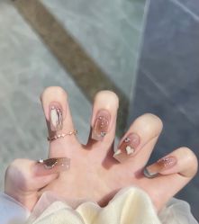 -悦指间美甲美睫