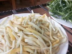-东巴谷野生菌火锅餐厅
