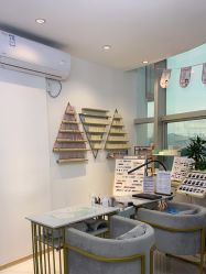 -瓷肌博士·祛痘科技美肤