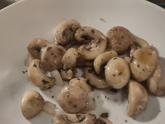 -MONICH牛排融合餐厅(和义大道购物中心店)