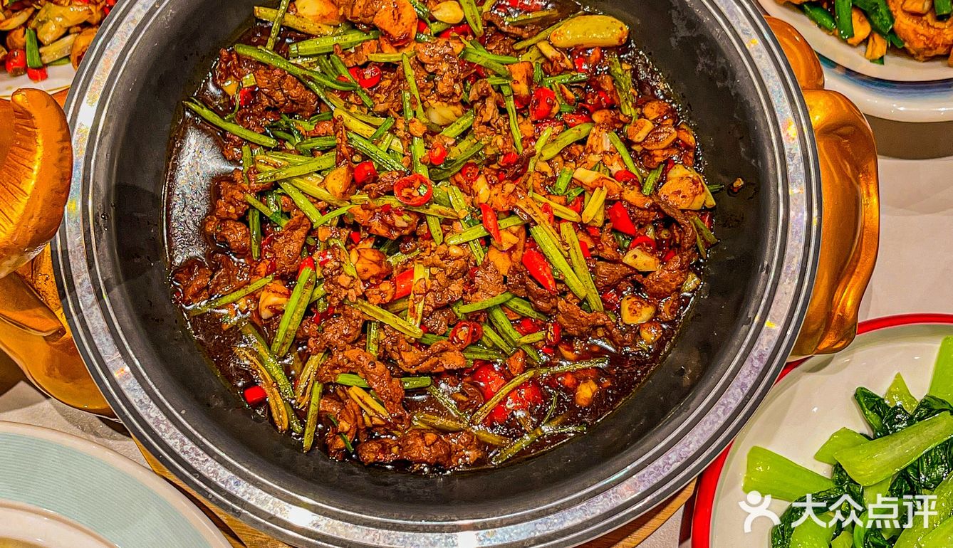 饭点爆满的正宗湘菜‼️怒炫三碗大米饭🌶️🌶️🌶️