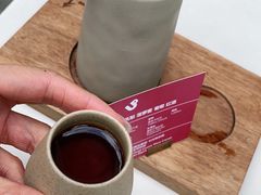 -彳亍咖啡·这里(水湾路店)