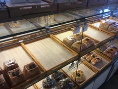 面包甜点陈列柜-申氏糕点(三好街店)