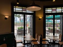 靠窗位-星巴克(宁波老外滩店)