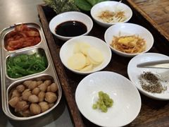 -围炉肉舍•炭烤活鳗•丹东海鲜烤肉(步行街店)