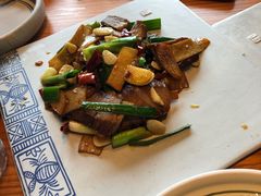 -云海肴·汽锅鸡·云南菜(天山百盛优客店)