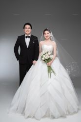 -雪中彩影婚纱摄影·微光艺术中心