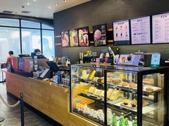 面包甜点陈列柜-星巴克(珠海摩尔百货店)