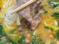 -花馬肆.云南过桥米线(汉神购物广场现场熬汤店)