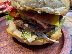 双层西部牛肉汉堡-汉堡双倍·喜鹊堡