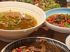 -有红鸡毛店·川菜(建设路店)