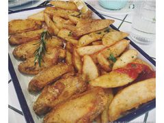 美式风味炸鸡翅配薯条-MIKAKU(万达广场上海宝山店)