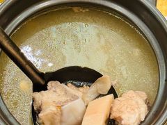 莲藕黄豆筒骨汤-龙记烤鸭店(新民路店)
