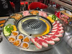 -哈哈碳都·牛肋条无限自助烤肉(台江万达店)